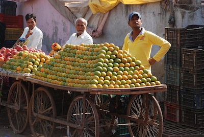 photo de vendeur d'oranges